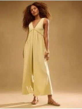 American Eagle Sunchaser Knit V-Neck Jumpsuit in Yellow